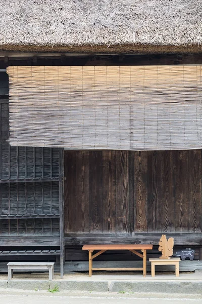 Altes Japanisches Haus Und Holzbank — Stockfoto