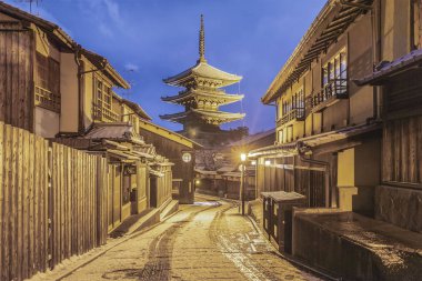 Kyoto City eski ev ve Hokanji Tapınağı Pagoda.