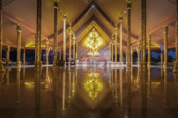 Εσωτερικό Του Wat Sirintornwararam Wat Phu Πνευματικών Ναού Ubon Ratchathani — Φωτογραφία Αρχείου
