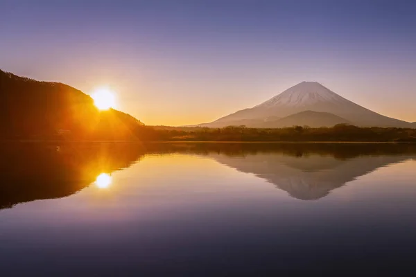Fuji Soluppgången Lake Saiko — Stockfoto