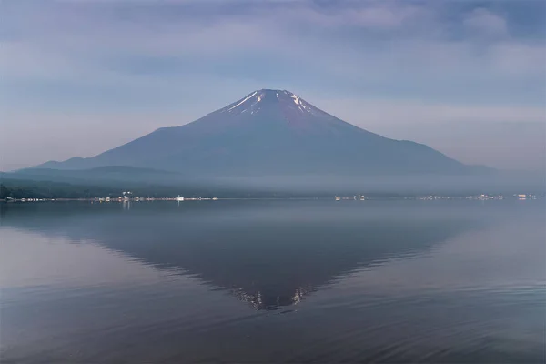 Montanha Fuji Com Reflexão Lago Yamanakako Manhã — Fotografia de Stock