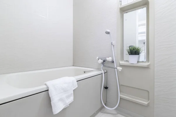 Grande Baignoire Blanche Dans Nouvelle Salle Bain Moderne — Photo