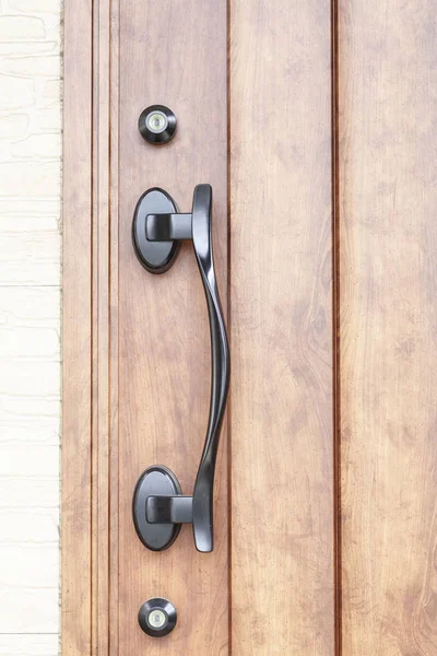 Black Metal Door Handle Wood Door — Stock Photo, Image