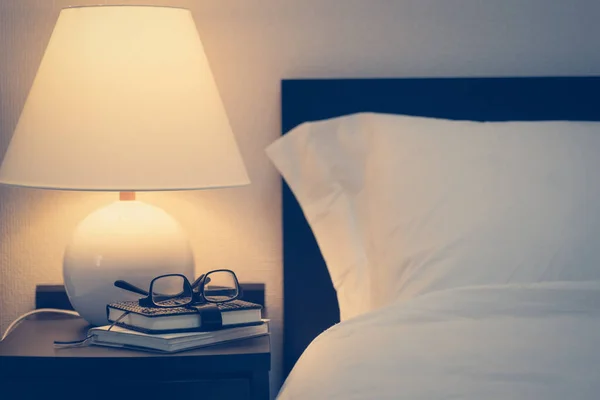 Bed Headboard Lamps Books Glasses — Stock Photo, Image