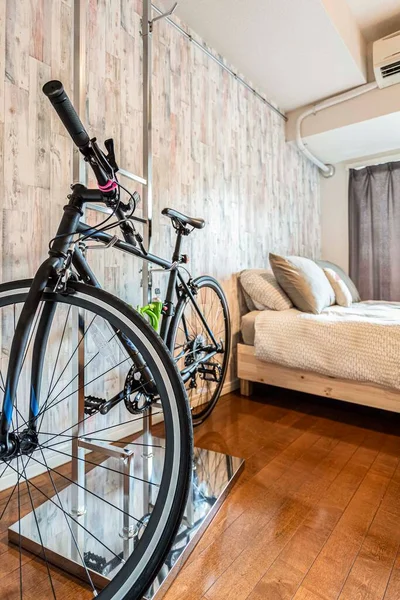 Lokasi Sepeda Disimpan Dalam Rumah — Stok Foto