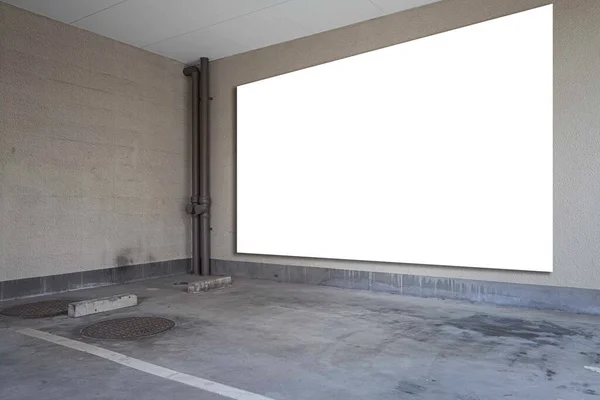 Estacionamento Garagem Interior Subterrâneo Com Outdoor Branco — Fotografia de Stock