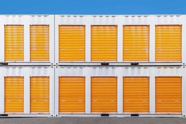 Внешняя атмосфера небольшого помещения для хранения напрокат