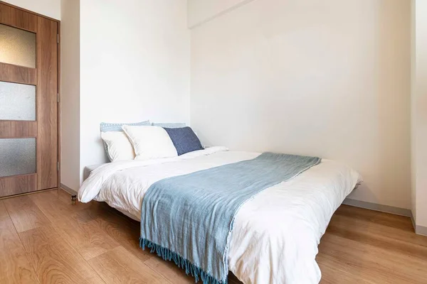 Cama Individual Pequeño Dormitorio Moderno Apartamento —  Fotos de Stock