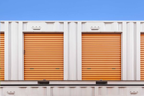 Внешняя атмосфера небольшого помещения для хранения напрокат