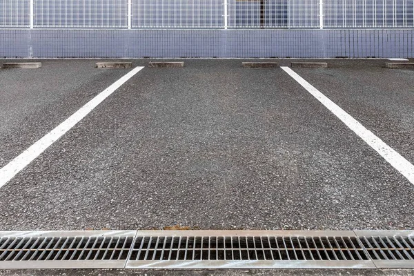 空の駐車場 白いマークの車の駐車場 公園の駐車場屋外 — ストック写真