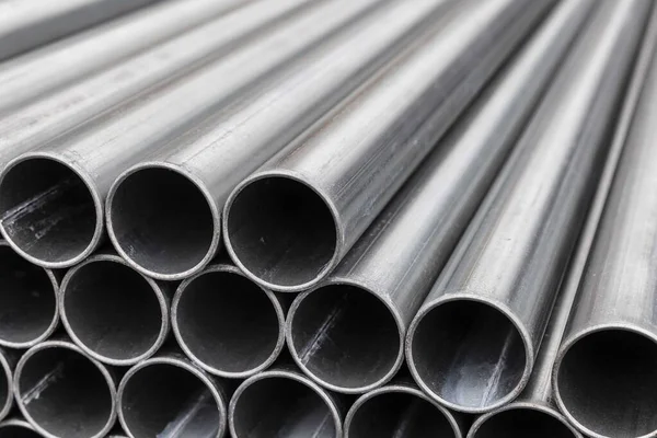 Close Pila Tubi Metallici Costruzione — Foto Stock