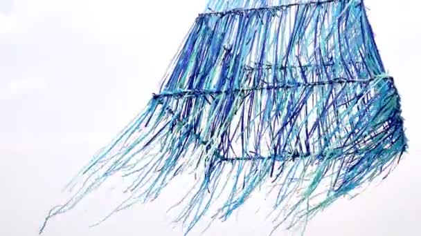 Abstrakcja Wiatr Ręcznie Wykonane Lampa Kolorowych Wstążek Zwolnionym Tempie — Wideo stockowe