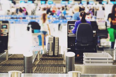 bagaj kemeri ağırlıklı masa tezgahı kapıda bulanık havaalanı check-in