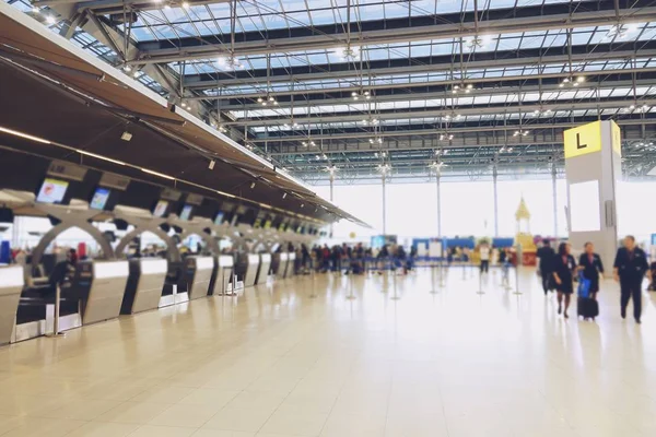 Blurred Airport Check Desk Counter Gate Weighting Luggage Belt — Stock Photo, Image