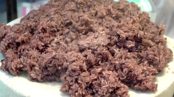 Ταϊλανδικά Φαγητό Του Δρόμου Ροή Μαύρο Κολλώδες Ρύζι Λευκό Ύφασμα — Αρχείο Βίντεο