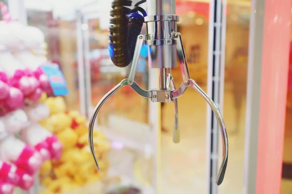 Machine Claw Grabber Game Vending Machine Close — Stock Photo, Image