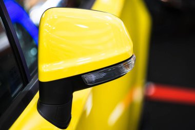 Yan araba aynası yakın, Modern bir araba üzerinde Araba Dikiz Aynası