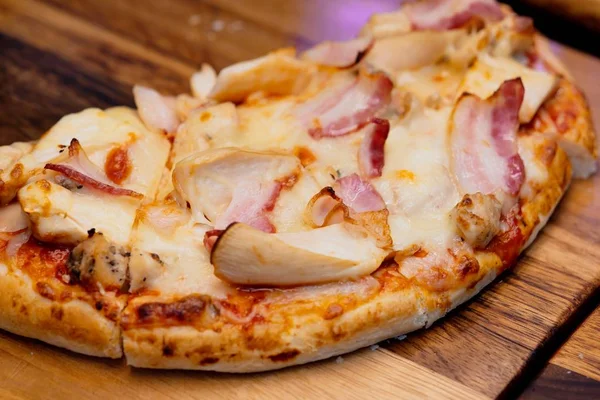 Italiana Food Pizza Serve Wooden Plate — Stock Photo, Image