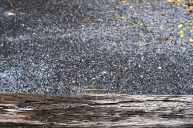 bulanık arka plan önünde boş Ahşap masa, ürünün görüntülenmesi için mock up