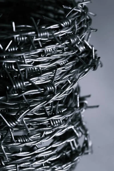 Blurred Black Whith Close Barbed Barb Wire Background — Stock Photo, Image