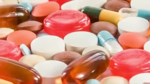 Медичні Таблетки Покладені Обертовий Стіл — стокове відео