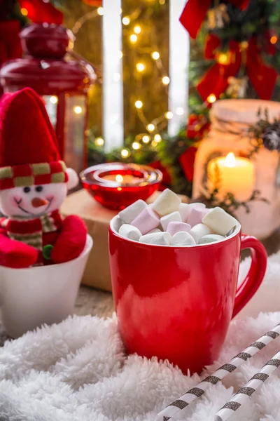 Christmas Holiday Arrangement Cup Hot Cocoa Marshmallows Candles Gifts Cozy — Stock Photo, Image