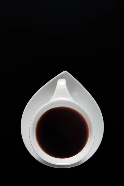 Una Taza Café Blanco Sobre Fondo Negro Primer Plano Con — Foto de Stock