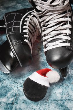 Buz hokey paten ve puck sembolü kış Noel turnuvalar