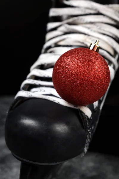 Eishockey Schlittschuh Und Puck Symbol Der Winter Weihnachtsturniere — Stockfoto