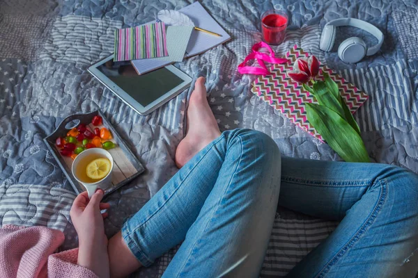 Manhã Primavera Fim Semana Verão Quando Você Livro Beber Chá — Fotografia de Stock