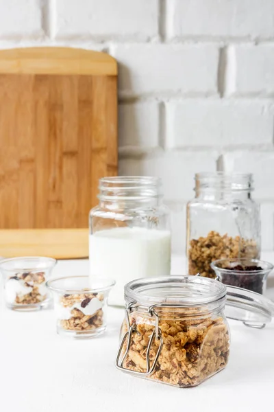 Grnola Raisins Milk Glass Jars Various Ingredients Super Meal Copy — Stock Photo, Image