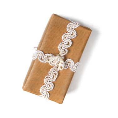 Kopya alanı ile pembe bir arka plan üzerinde dekoratif ambalaj şenlikli hediyeler seti, bir tatil Noel kavramı, sevgililer günü, doğum günü düz görünümü 