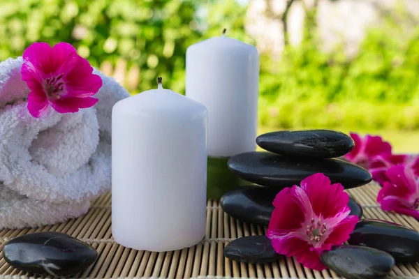 Candles Flowers Stones Background Greenery Spa Massage Relaxation — Stock Photo, Image