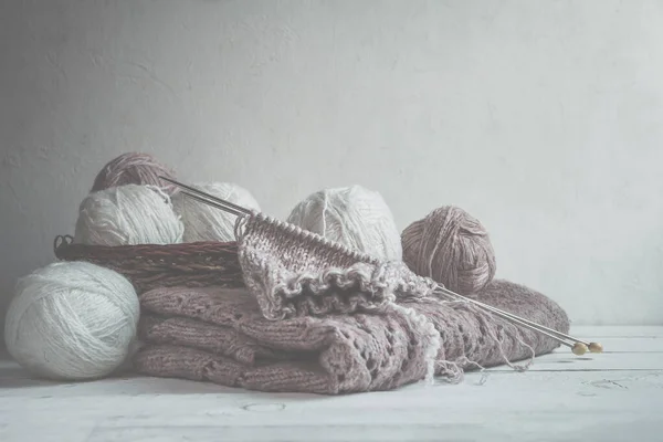 Tubos Fios Agulhas Tricô Para Tricotar Hobby Artesanal Estilo Escandinavo — Fotografia de Stock