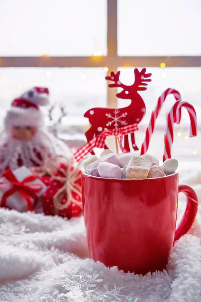 Juledekorasjon Varmt Teppe Kopp Varm Kakao Med Marshmallow Gaver Stearinlys – stockfoto