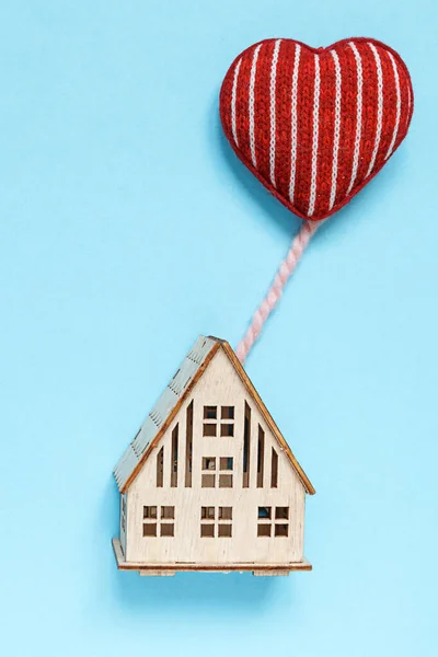 Flat Lay Top View Wooden House Heart Flying Balloon Shape — Stock Photo, Image