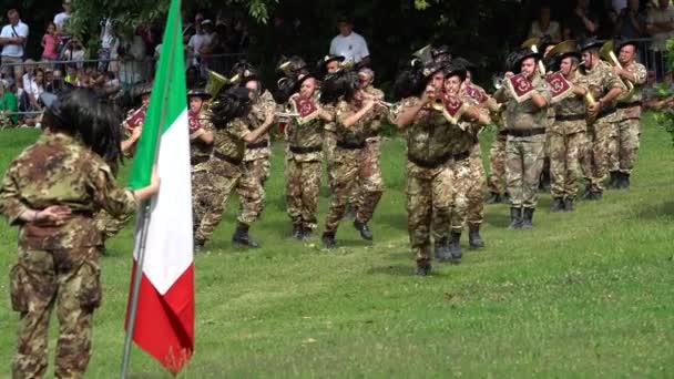 Fanfare Bersaglieri Piume Del Garda Martino Dellla Battaglia Italien Juni — Stockvideo