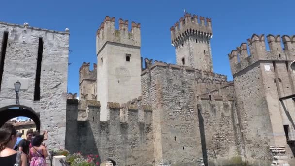 Castelo Parede Sirmione Brescia Itália Julho 2018 — Vídeo de Stock