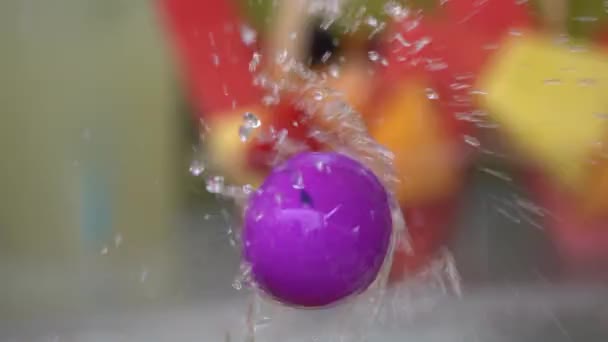 Ball Suspended Water — Stock Video