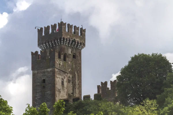 Antigua Torre Grazzano Visconti Italia Abril 2014 — Foto de Stock