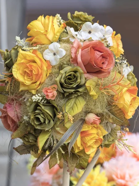 Colorful Floral Bouquet Present — Stock Photo, Image