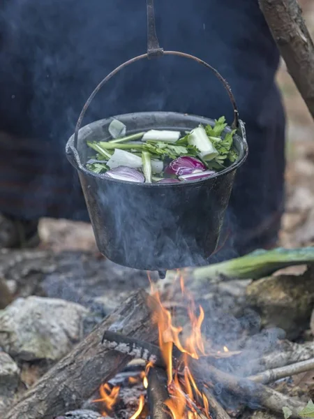 Kochbrühe Topf Flammen — Stockfoto