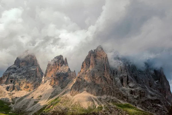 Dolomites Mountains Cloudy Sky — Stock Photo, Image