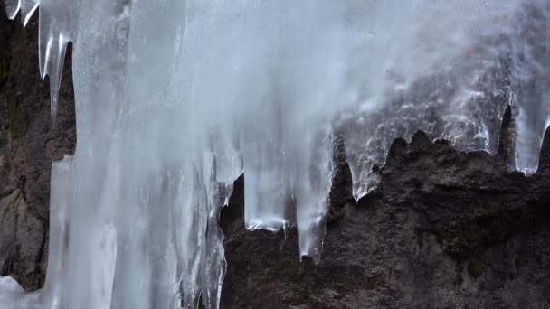山上的冰解冻 — 图库视频影像