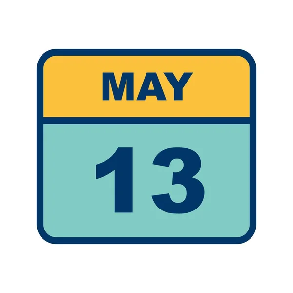 5月13日1日カレンダーの日付 — ストック写真