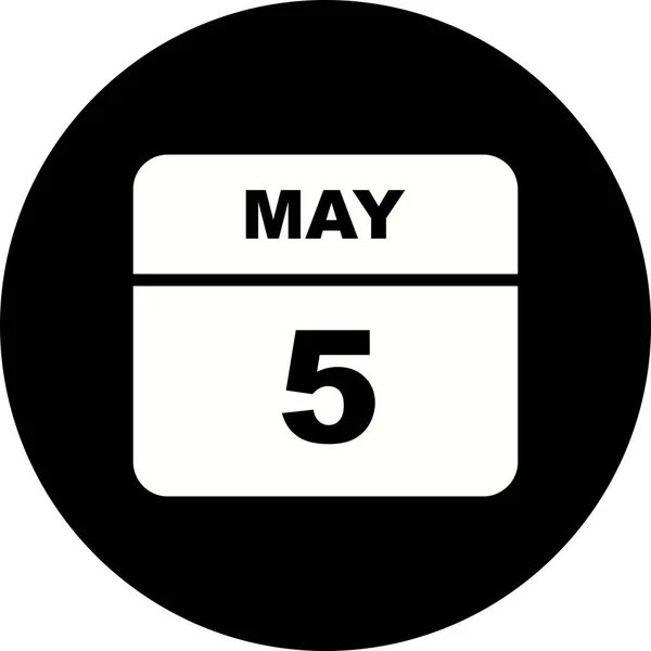 May 5th Date on a Single Day Calendar — Stock Photo, Image