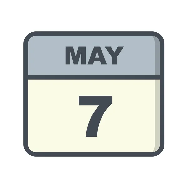 May 7th Date on a Single Day Calendar — Stock Photo, Image