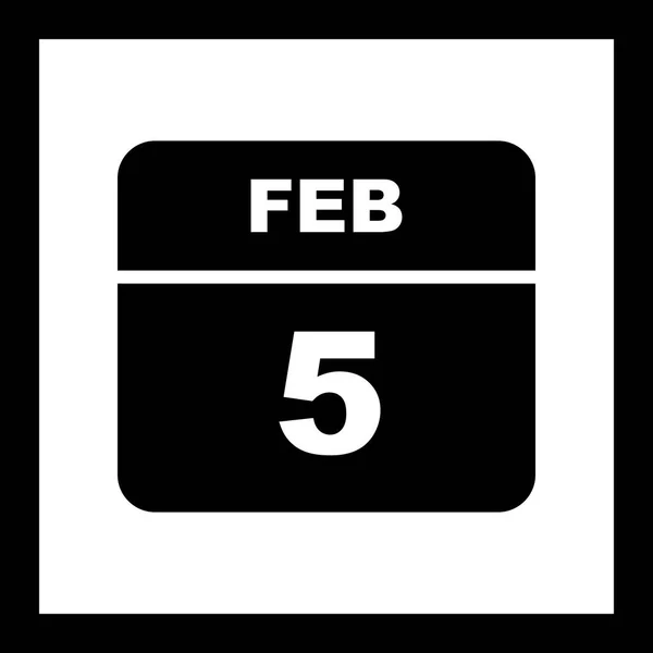 Február 5. dátum egy egynapos naptárban — Stock Fotó
