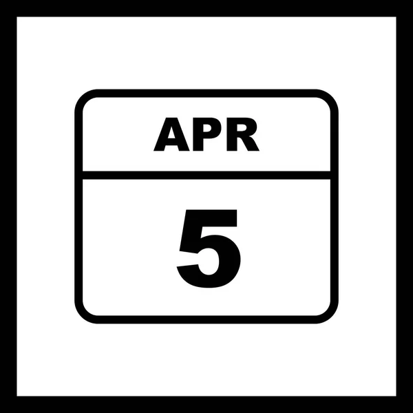 April 5th Date on a Single Day Calendar — Stock Photo, Image