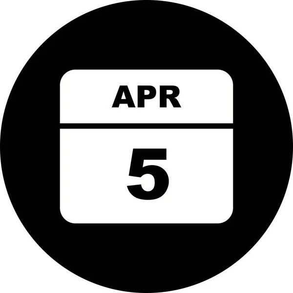 单日日历上的 4 月 5 日日期 — 图库照片